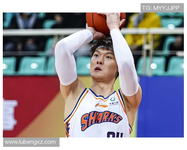 王哲林领衔北京首钢挑战上海久事争夺CBA季后赛席位的关键战役